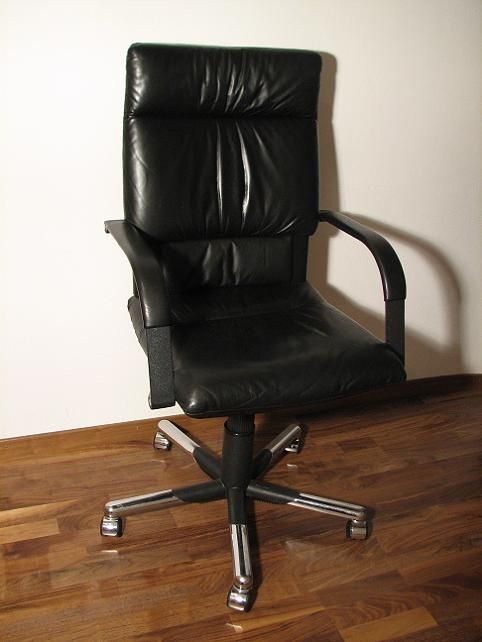 T-Chair